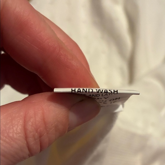 Pink Martini Elegant White V-Neck Sweater - Picture 4 of 12